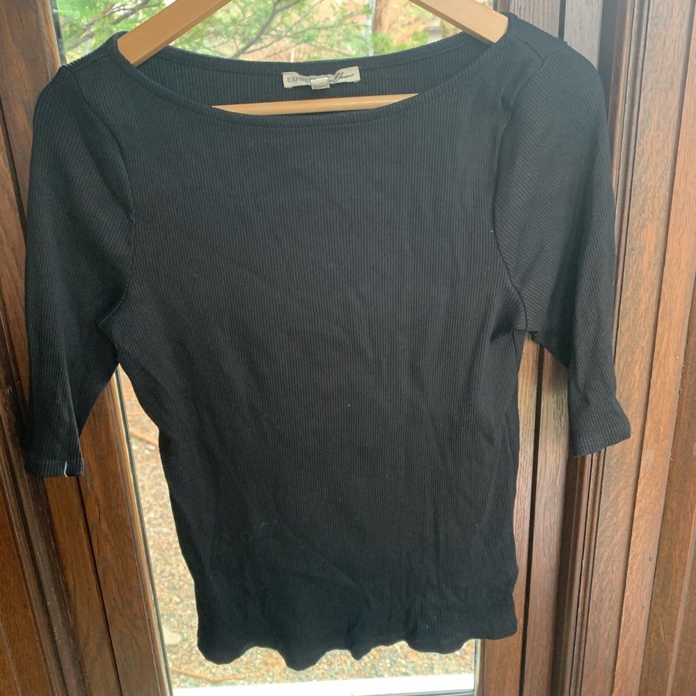 Black elbow length tshirt